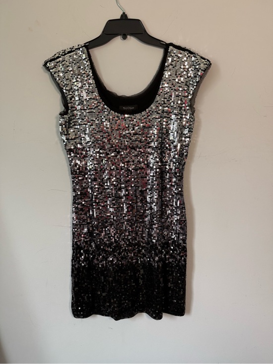 White House Black Market Dresses & Skirts - WHBM Silver Ombré Sequined Mini Dress Women’s Size Small